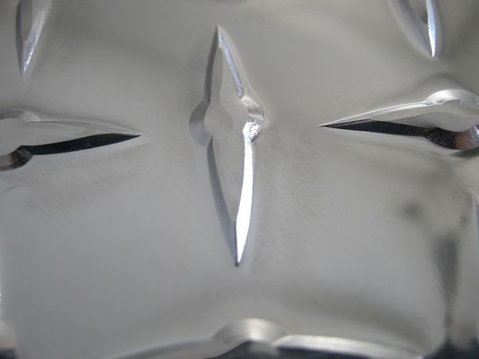 Полируя алюминиевый лист плиты контролера с поверхностным покрытием диаманта